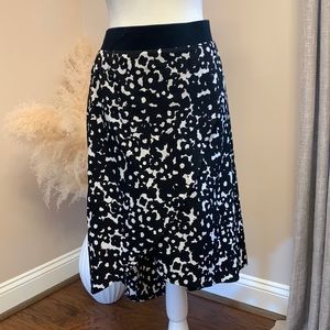 CAbi  Womens Tiered Black White Lined Below the Knee Skirt
